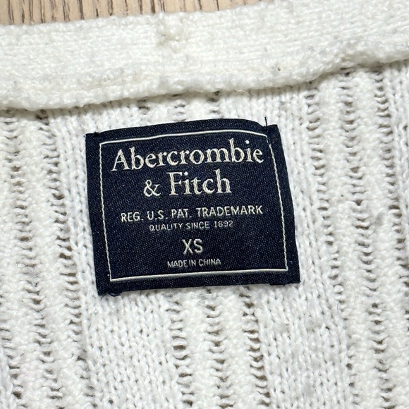 A&f cropped cardigan - Picture 2 of 2